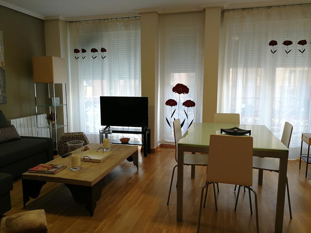 18 Torres El Pilar Apartment ซาราโกซา ภายนอก รูปภาพ